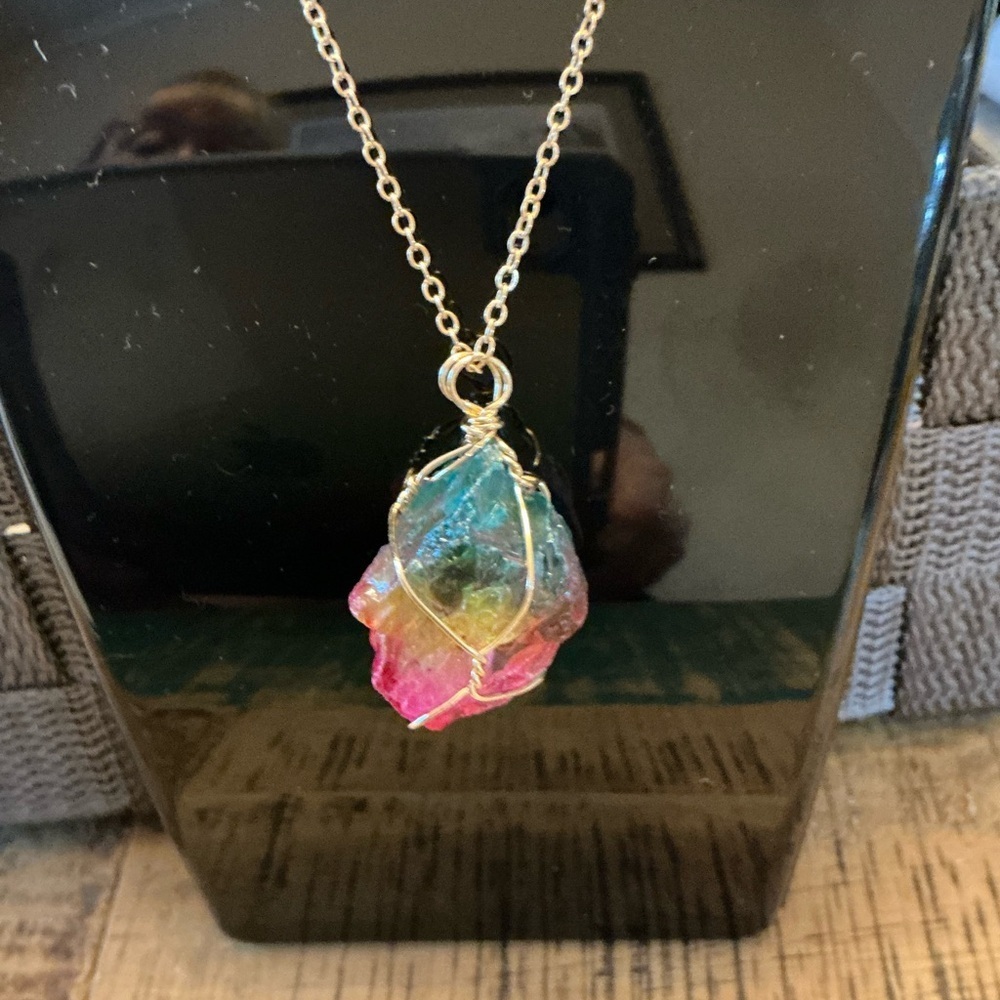Beautiful Multi Colored Stone Necklace 23 Brand New